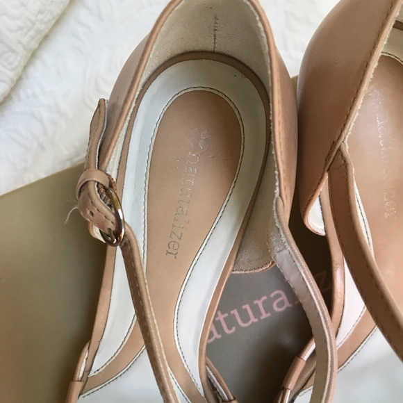Naturalizer Tan Leather Heels - Picture 2 of 8